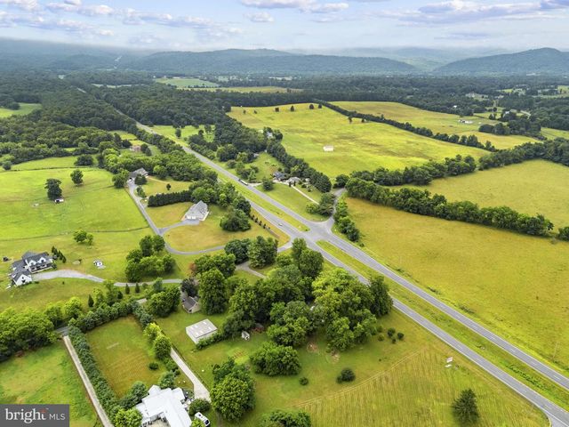 4766 JOHN MOSBY HWY, Boyce, VA 22620