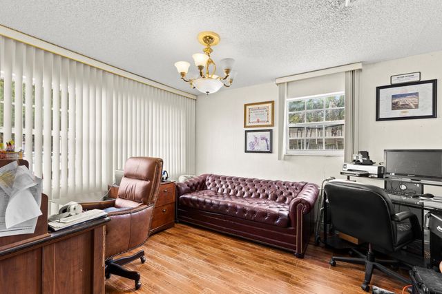 1091 NW 46th Avenue, Lauderhill, FL 33313