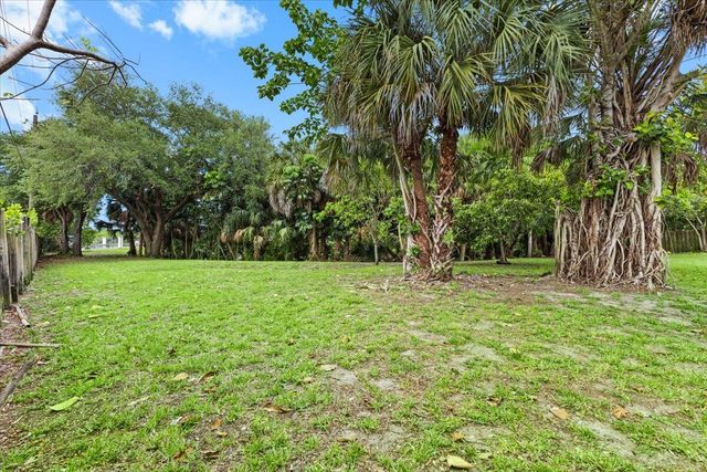 1091 NW 46th Avenue, Lauderhill, FL 33313