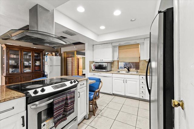 1091 NW 46th Avenue, Lauderhill, FL 33313