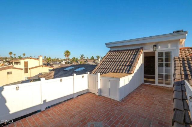 999 Waterbury Lane, Ventura, CA 93001