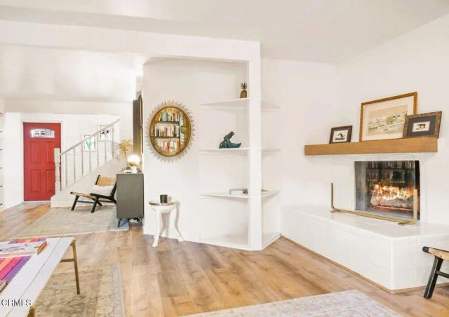 999 Waterbury Lane, Ventura, CA 93001