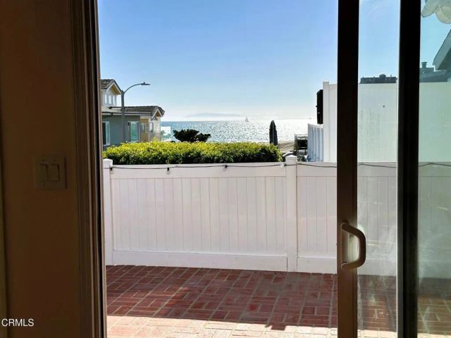 999 Waterbury Lane, Ventura, CA 93001