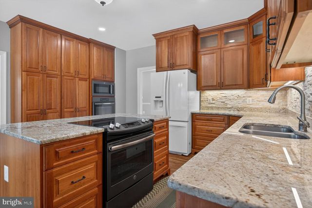 7001 WAYLAND DR, Warrenton, VA 20187