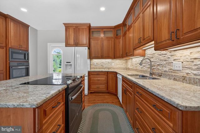 7001 WAYLAND DR, Warrenton, VA 20187