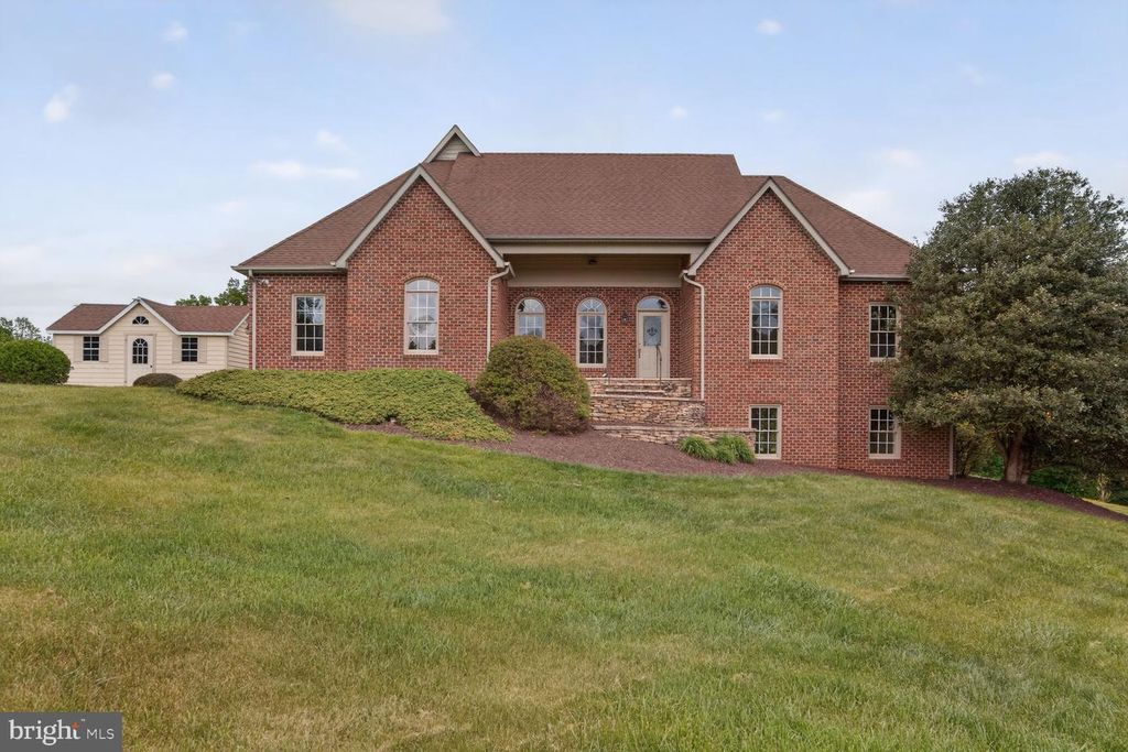 7001 WAYLAND DR, Warrenton, VA 20187