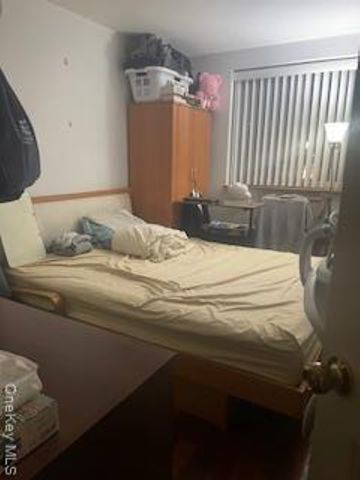 34-51 Leavitt Street 2B, Flushing, NY 11354