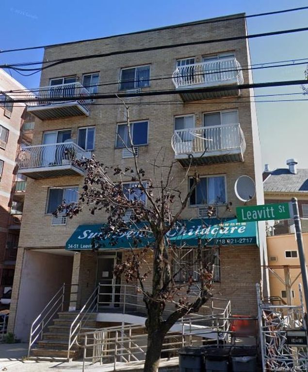 34-51 Leavitt Street 2B, Flushing, NY 11354
