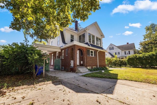 122 Bellevue Ave., Springfield, MA 01108