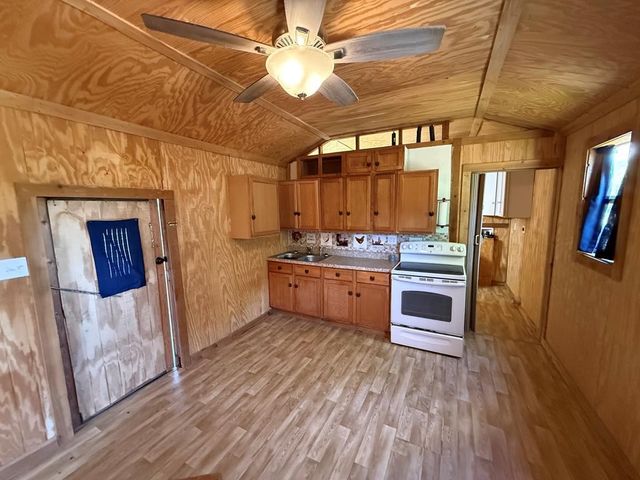1362 Woodridge, Eustace, TX 75124