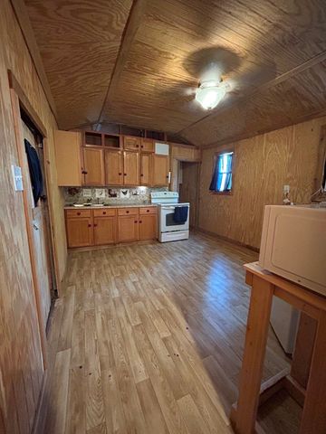 1362 Woodridge, Eustace, TX 75124