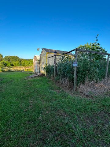 1362 Woodridge, Eustace, TX 75124