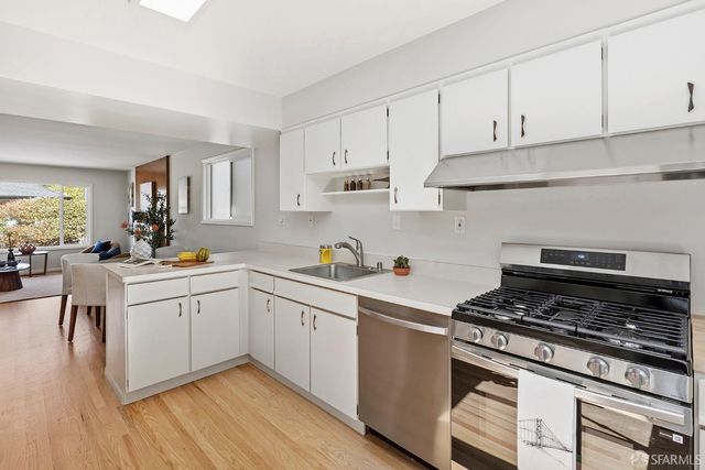 136 Dellbrook Avenue, San Francisco, CA 94131