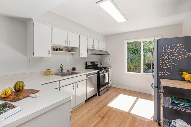 136 Dellbrook Avenue, San Francisco, CA 94131