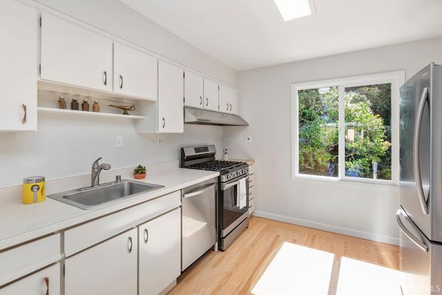 136 Dellbrook Avenue, San Francisco, CA 94131