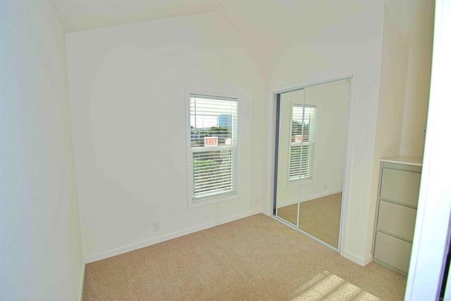 708 H Street 22, Chula Vista, CA 91910