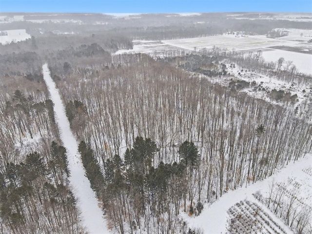 61199 County Road 380, Bangor, MI 49013