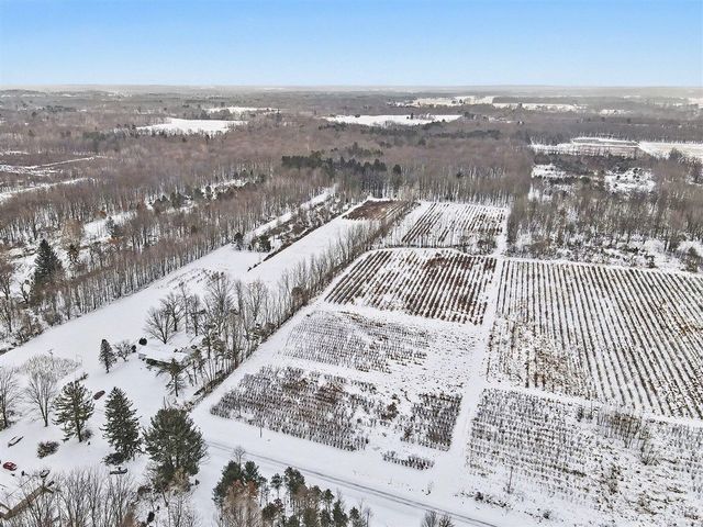 61199 County Road 380, Bangor, MI 49013