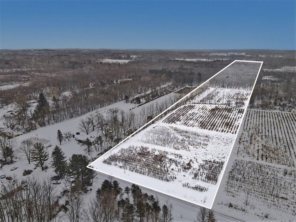 61199 County Road 380, Bangor, MI 49013