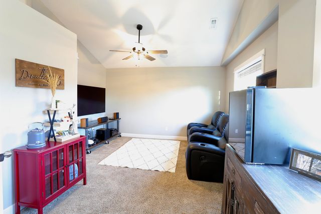 2773 NW Greenwood Avenue, Redmond, OR 97756