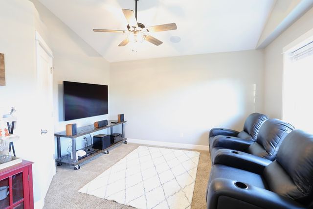 2773 NW Greenwood Avenue, Redmond, OR 97756