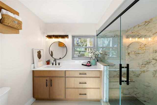 122 LAKE DRIVE, Lutz, FL 33548