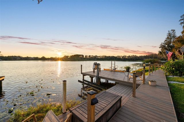 122 LAKE DRIVE, Lutz, FL 33548