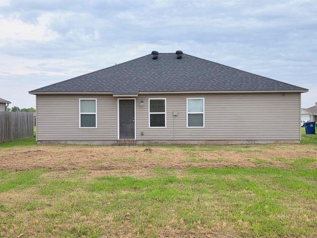 12100 Firethorn Drive, North Little Rock, AR 72117