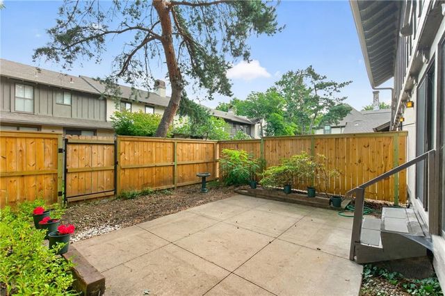 10215 Conser Street, Overland Park, KS 66212
