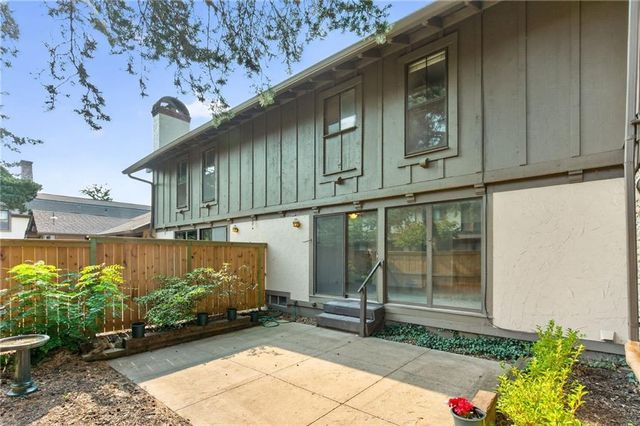 10215 Conser Street, Overland Park, KS 66212
