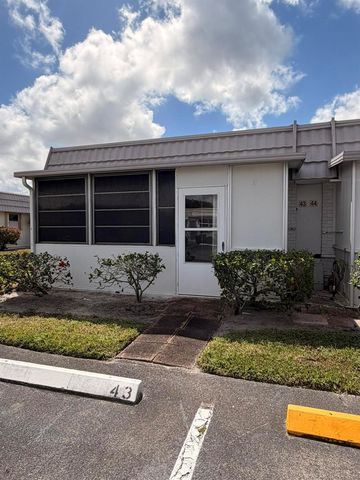 43 Valencia B, Delray Beach, FL 33446