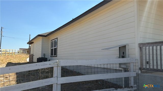 517 Lazy Oak Lane, La Vernia, TX 78121