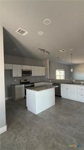 517 Lazy Oak Lane, La Vernia, TX 78121