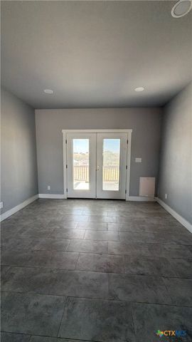 517 Lazy Oak Lane, La Vernia, TX 78121