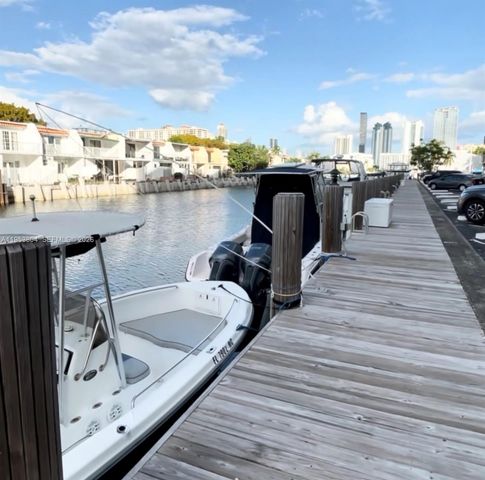 3703 NE 166th St 602, North Miami Beach, FL 33160