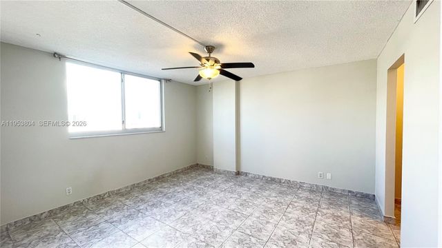 3703 NE 166th St 602, North Miami Beach, FL 33160