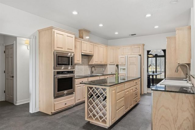 700 Shadow Hill RD, Horseshoe Bay, TX 78657