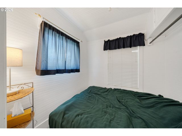 552 HIGHWAY 101, Rockaway Beach, OR 97136