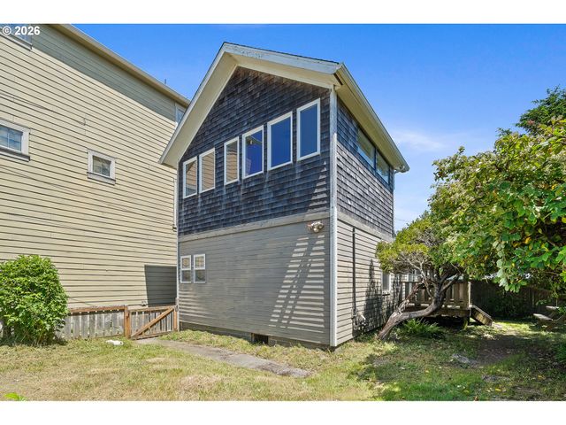 552 HIGHWAY 101, Rockaway Beach, OR 97136