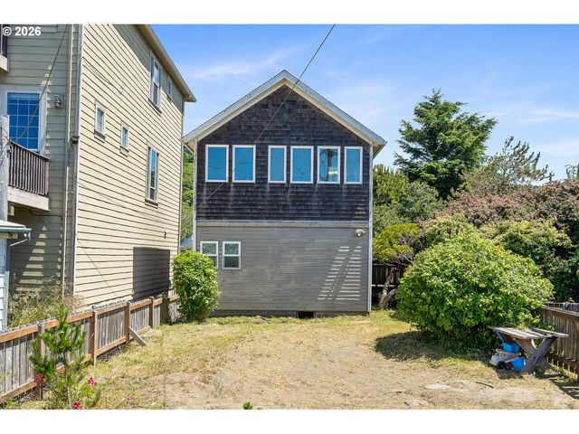 552 HIGHWAY 101, Rockaway Beach, OR 97136