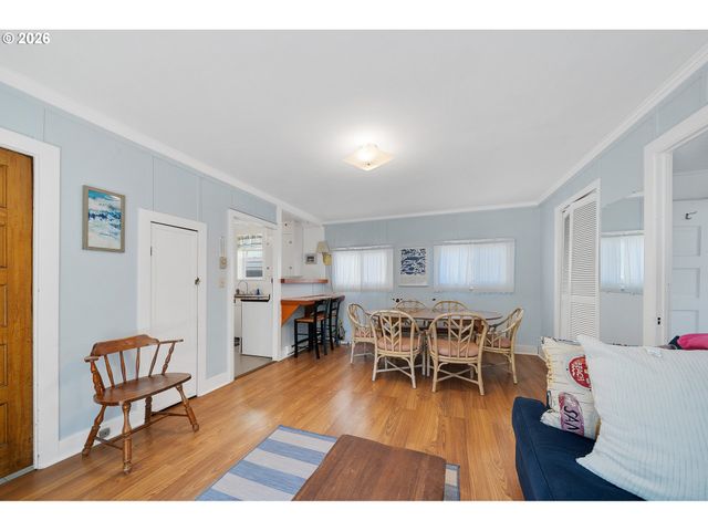 552 HIGHWAY 101, Rockaway Beach, OR 97136