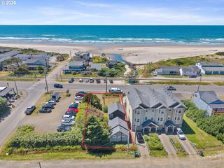 552 HIGHWAY 101, Rockaway Beach, OR 97136