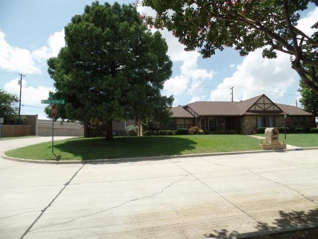 1501 King Arthur Street, Grand Prairie, TX 75050
