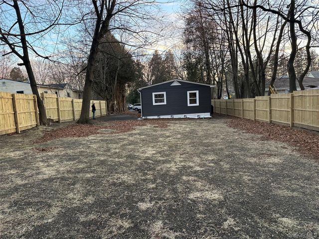 103 Sunrise Trail, Wallkill, NY 12589