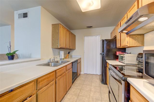 8245 Creekbend Drive, Houston, TX 77071