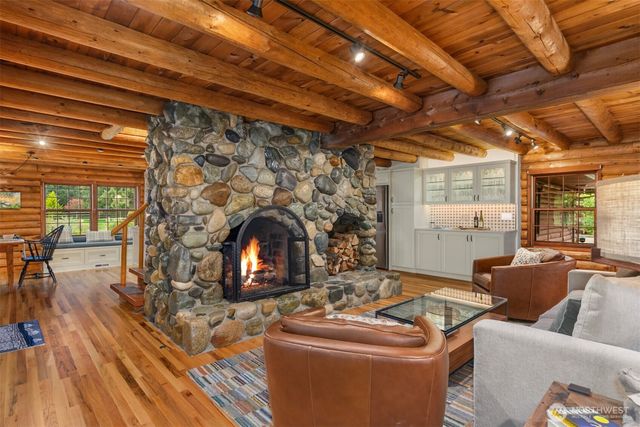 1916 Sawdust Hill Road NE, Poulsbo, WA 98370