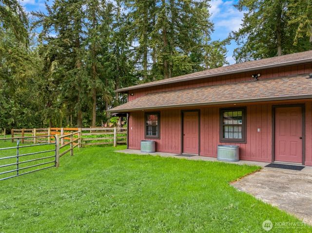 1916 Sawdust Hill Road NE, Poulsbo, WA 98370