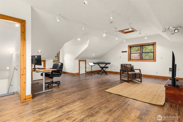 1916 Sawdust Hill Road NE, Poulsbo, WA 98370