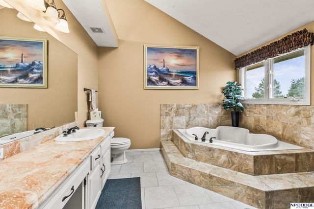 17494 Orchard Avenue, Omaha, NE 68135