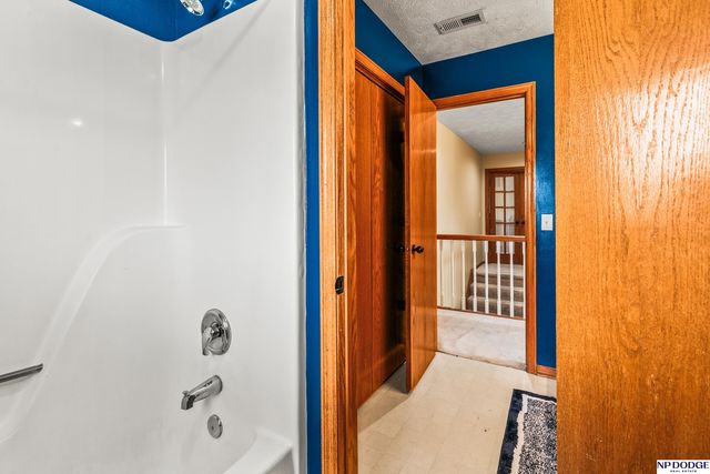 17494 Orchard Avenue, Omaha, NE 68135